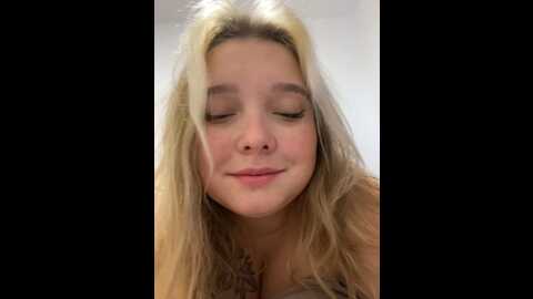Media: sofiaadams Stripchat 2023-09-23 11:03:00