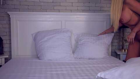 Media: annabellahot Stripchat 2023-09-24 00:49:00