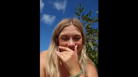 Media: cherryauroraa Stripchat 2023-09-24 10:48:00