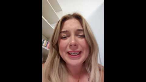 Media: cherryauroraa Stripchat 2023-09-24 18:12:00