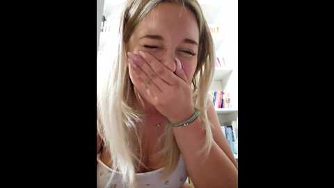 Media: cherryauroraa Stripchat 2023-09-24 19:16:00