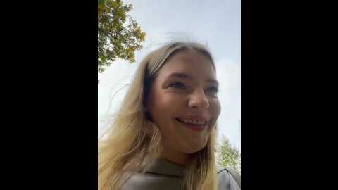 Media: legally_blonde Stripchat 2023-09-24 08:30:00
