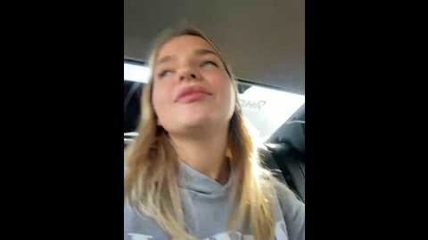 Media: legally_blonde Stripchat 2023-09-24 11:55:00