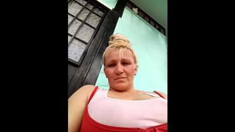 Media: nicolle_milf Stripchat 2023-09-24 21:48:00