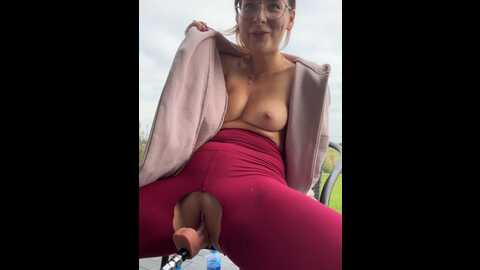 Media: the_snowwhitee Stripchat 2023-09-26 09:16:00