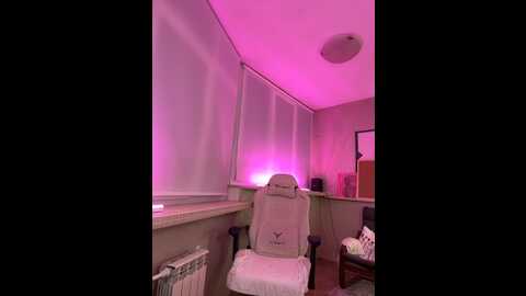 Media: emeli_blur Stripchat 2023-09-27 00:39:00