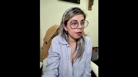 Media: emily_naughty_girl Stripchat 2023-09-27 01:29:00