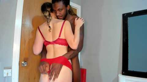 Media: emilyrose__ Stripchat 2023-09-27 18:39:00
