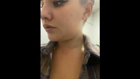 Media: holy_tereza Stripchat 2023-09-27 08:23:00