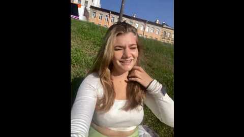 Media: holy_tereza Stripchat 2023-09-27 09:15:00