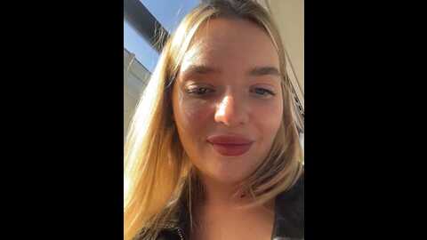 Media: legally_blonde Stripchat 2023-09-27 08:42:00