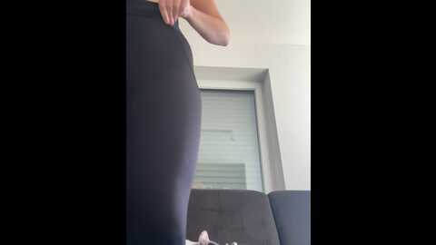 Media: newmichelle Stripchat 2023-09-27 08:27:00