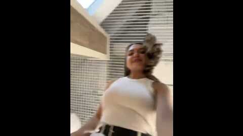 Media: brilliant_kiss Stripchat 2023-09-28 14:48:00