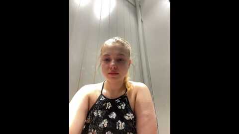 Media: freiiaflower Stripchat 2023-09-28 10:57:00