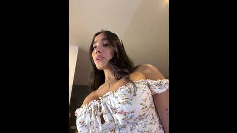 Media: irish_collins Stripchat 2023-09-28 02:25:00
