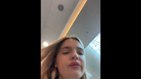 Media: legally_blonde Stripchat 2023-09-28 09:40:00