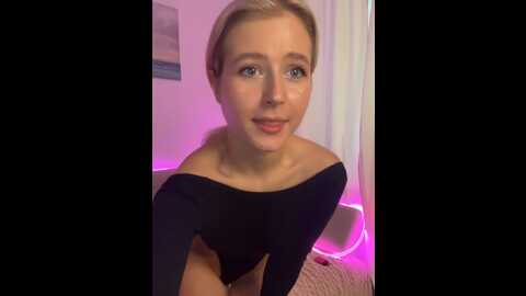 Media: lunarase Stripchat 2023-09-28 10:46:00