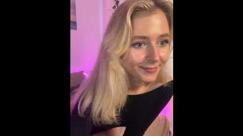 Media: lunarase Stripchat 2023-09-28 12:35:00