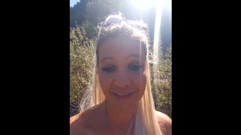 Media: sexy_sparkling_ Stripchat 2023-09-28 09:48:00