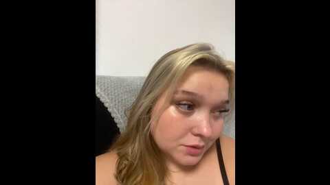 Media: sofiaadams Stripchat 2023-09-28 08:00:00