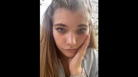 Media: holy_tereza Stripchat 2023-09-29 09:58:00