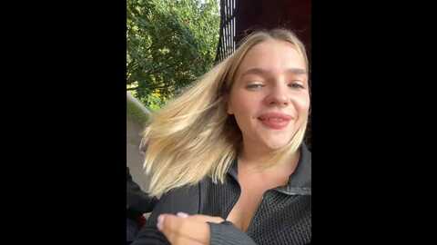 Media: legally_blonde Stripchat 2023-09-29 09:16:00