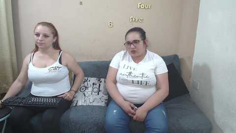 Media: lesb_milf Stripchat 2023-09-29 01:17:00