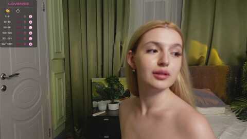 Media: show_crystal Stripchat 2023-09-29 22:12:00