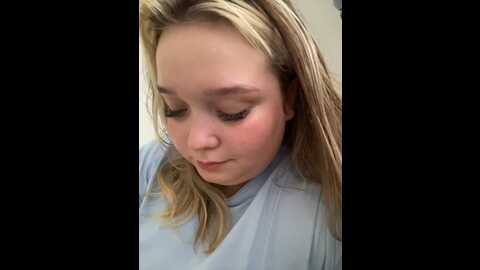 Media: sofiaadams Stripchat 2023-09-29 09:56:00