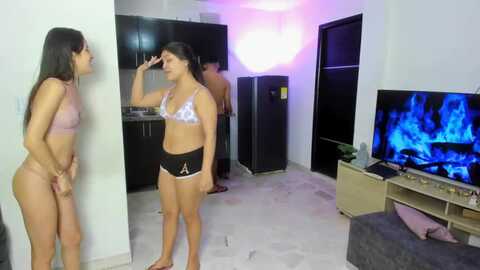 Media: wildgirlsxxx Stripchat 2023-09-29 08:22:00