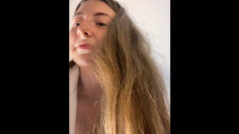 Media: curvyflawless Stripchat 2023-09-30 17:32:00