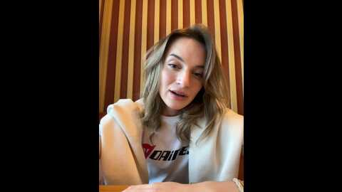 Media: _angelari_ Stripchat 2023-10-01 14:53:00