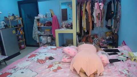 Media: bonnieclydecam Stripchat 2023-10-01 08:02:00