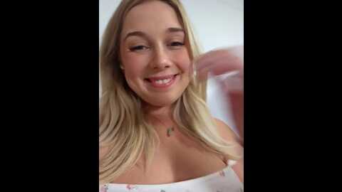 Media: cherryauroraa Stripchat 2023-10-01 19:04:00