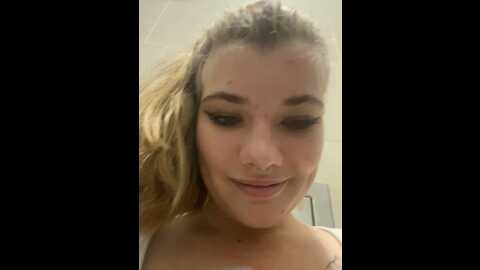 Media: holy_tereza Stripchat 2023-10-01 14:02:00