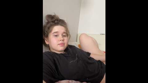 Media: hornygirlh Stripchat 2023-10-01 08:09:00