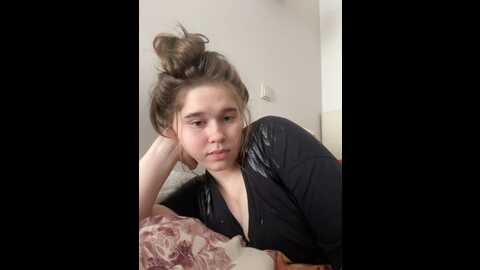 Media: hornygirlh Stripchat 2023-10-01 08:34:00
