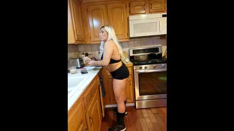 Media: littlemisseeve Stripchat 2023-10-01 03:39:00