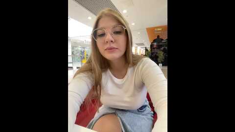 Media: newlale Stripchat 2023-10-01 07:29:00