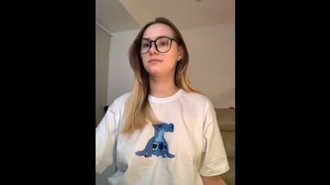 Media: radiants_two Stripchat 2023-10-01 17:08:00
