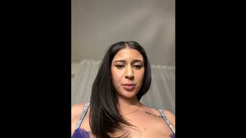 Media: yasmine_khalifa Stripchat 2023-10-01 00:56:00