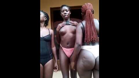 Media: holygrail001 Stripchat 2023-10-02 05:35:00