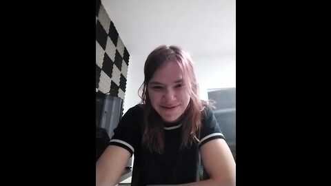 Media: juliaundadem Stripchat 2023-10-02 00:40:00
