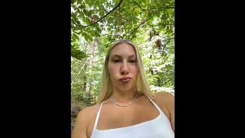 Media: luisabecker Stripchat 2023-10-02 11:05:00
