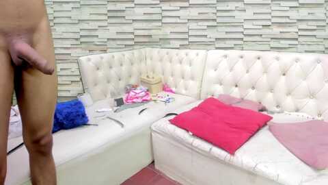 Media: hot_threesome Stripchat 2023-10-03 08:03:00