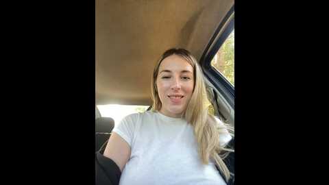 Media: mommmyyummy Stripchat 2023-10-03 12:01:00