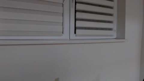 Media: sara94_live Stripchat 2023-10-03 02:02:00