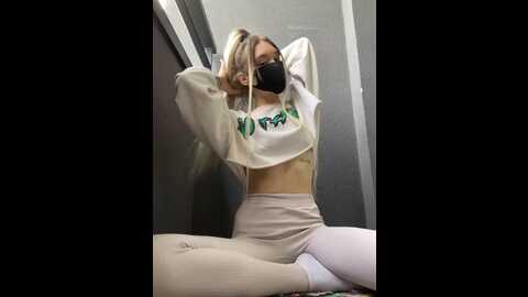 sensitiveee @ stripchat on 20231003