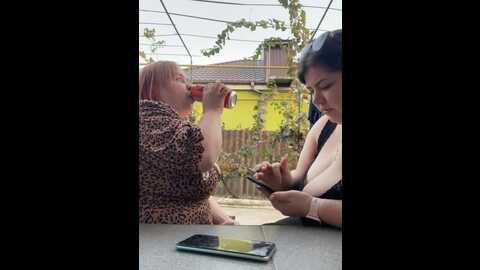 Media: sweetladyn Stripchat 2023-10-03 15:21:00