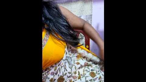 Media: tamil_moni43 Stripchat 2023-10-03 02:12:00